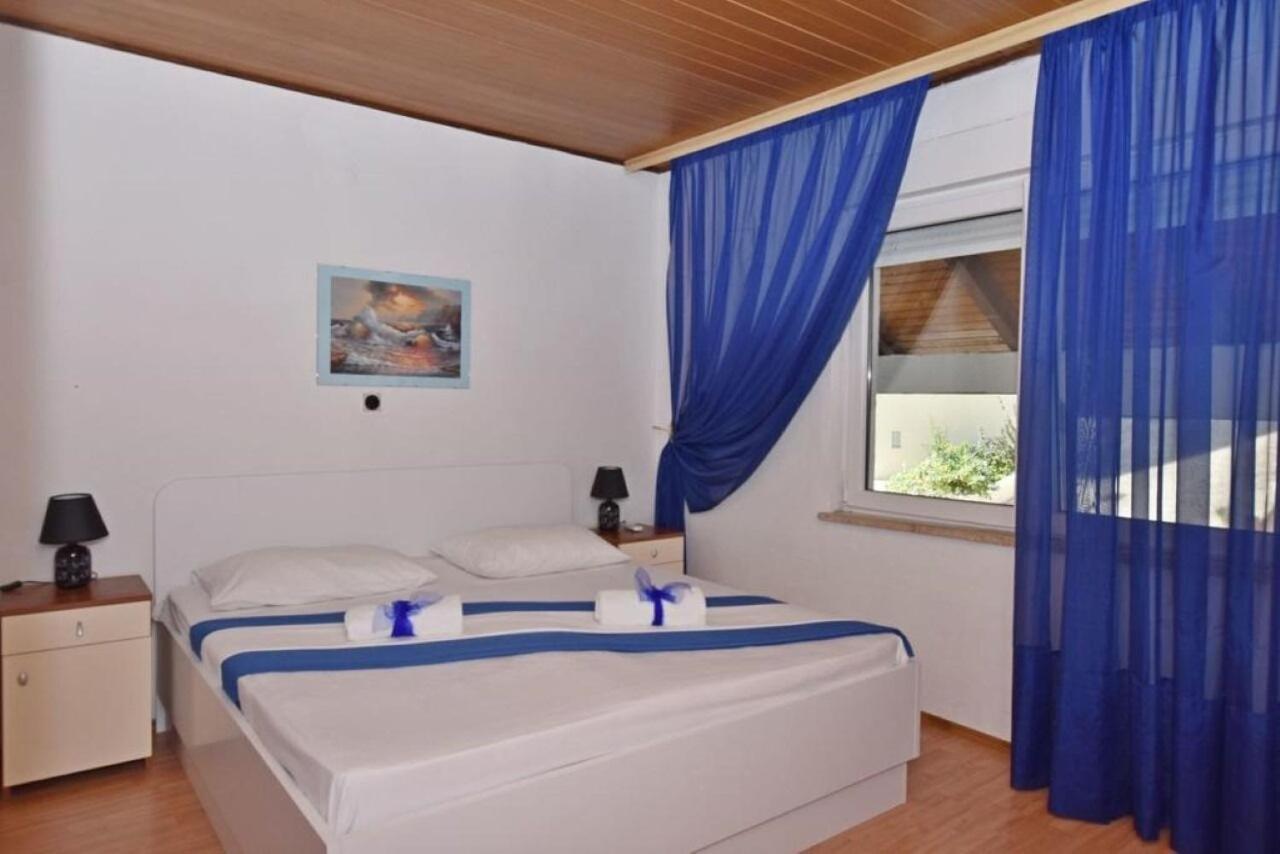 Apartment Rene Omiš Zewnętrze zdjęcie