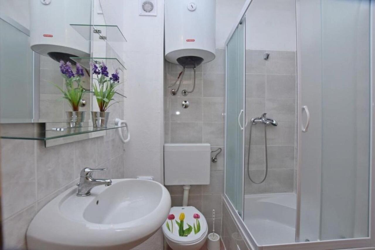 Apartment Rene Omiš Zewnętrze zdjęcie