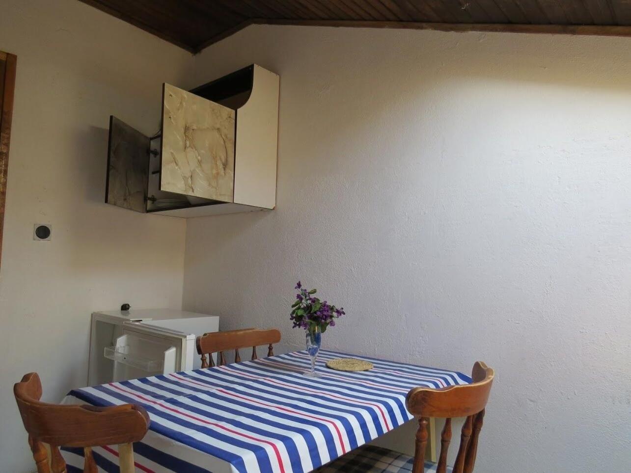 Apartment Rene Omiš Zewnętrze zdjęcie