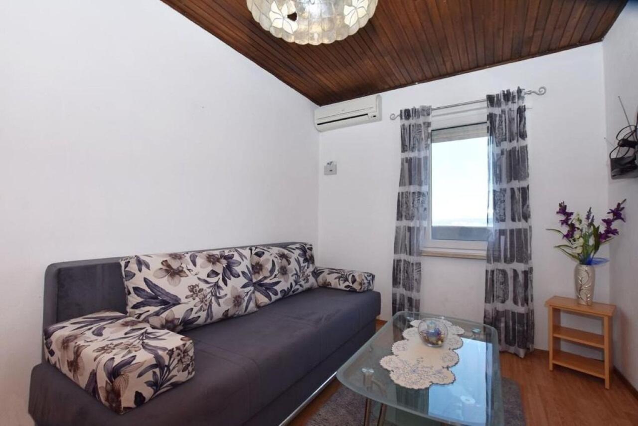 Apartment Rene Omiš Zewnętrze zdjęcie
