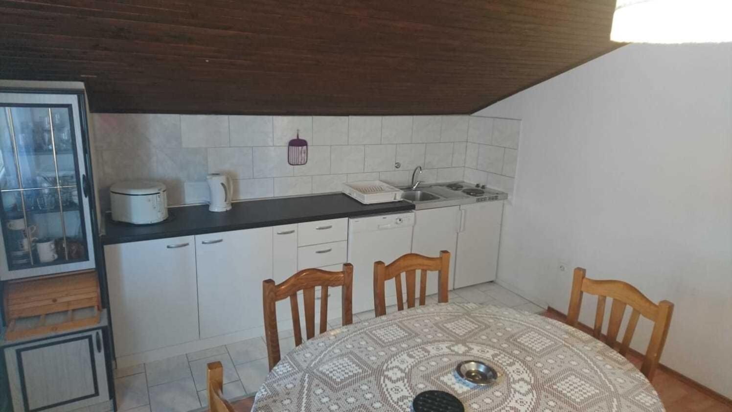 Apartment Rene Omiš Zewnętrze zdjęcie