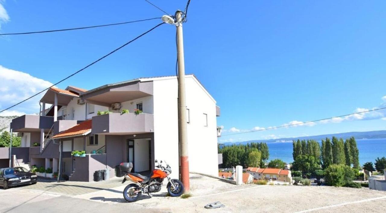 Apartment Rene Omiš Zewnętrze zdjęcie
